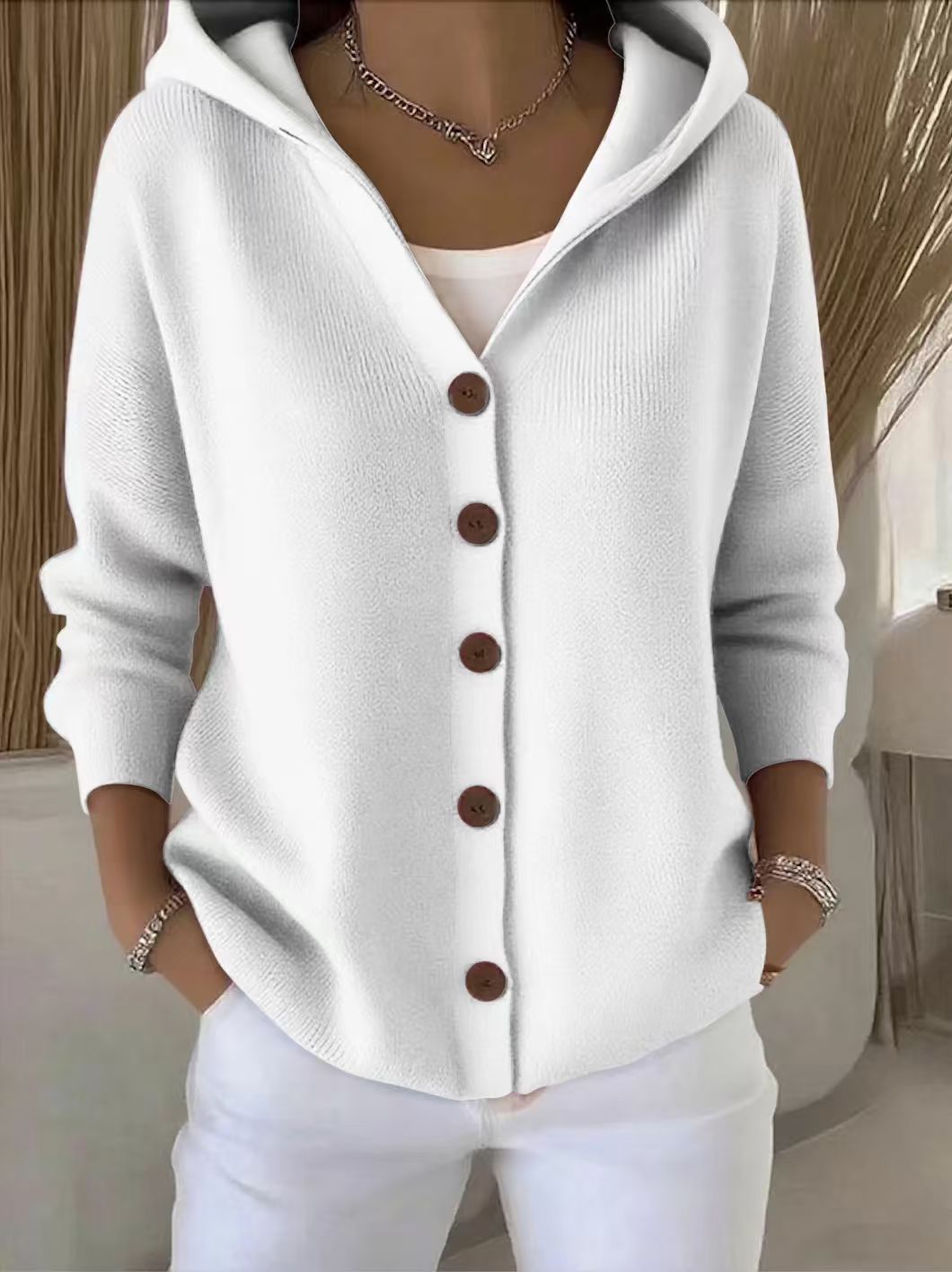 Felicia | Bequeme Strickjacke für Damen mit Kapuze