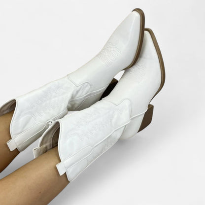 Damen Western Stiefel mit Blockabsatz im klassischen Cowgirl-Stil