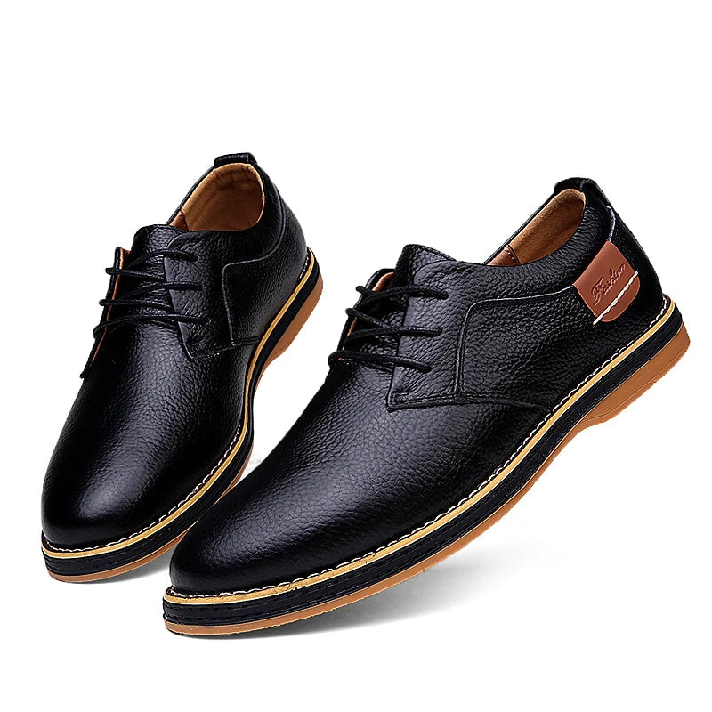 Herren Schnürschuhe aus Leder im klassischen Brogue-Stil