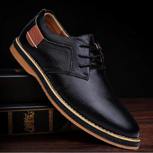 Herren Schnürschuhe aus Leder im klassischen Brogue-Stil