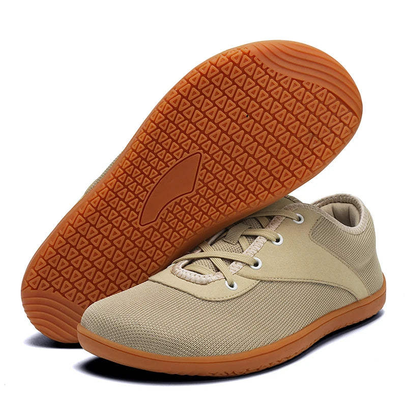 Herren Wanderschuhe mit breiter Zehenpartie und atmungsaktivem Material bieten optimalen Komfort und Unterstützung für Outdoor-Aktivitäten. 13