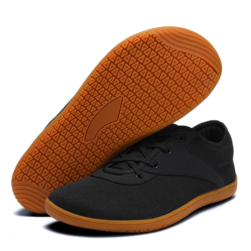 Herren Wanderschuhe mit breiter Zehenpartie und atmungsaktivem Material bieten optimalen Komfort und Unterstützung für Outdoor-Aktivitäten. 14