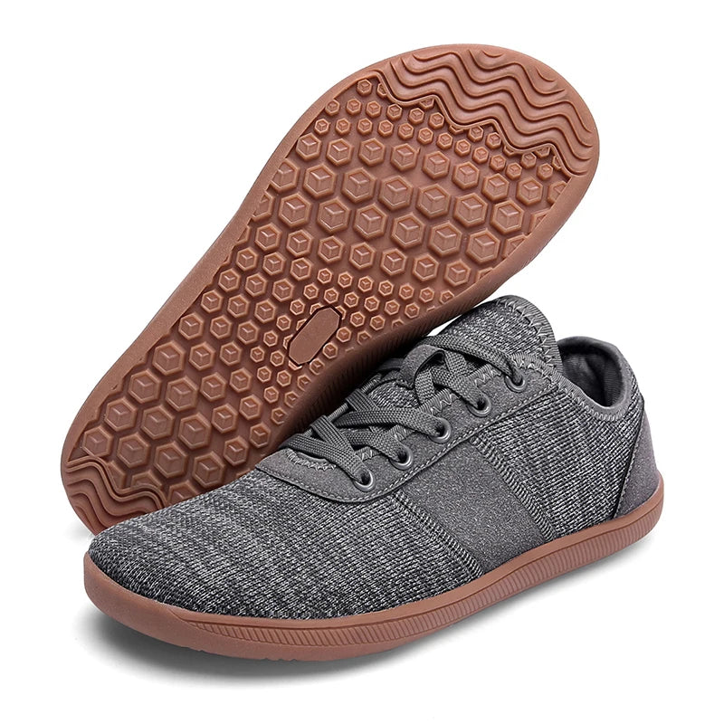 Herren Wanderschuhe mit breiter Zehenpartie und atmungsaktivem Material bieten optimalen Komfort und Unterstützung für Outdoor-Aktivitäten. 16
