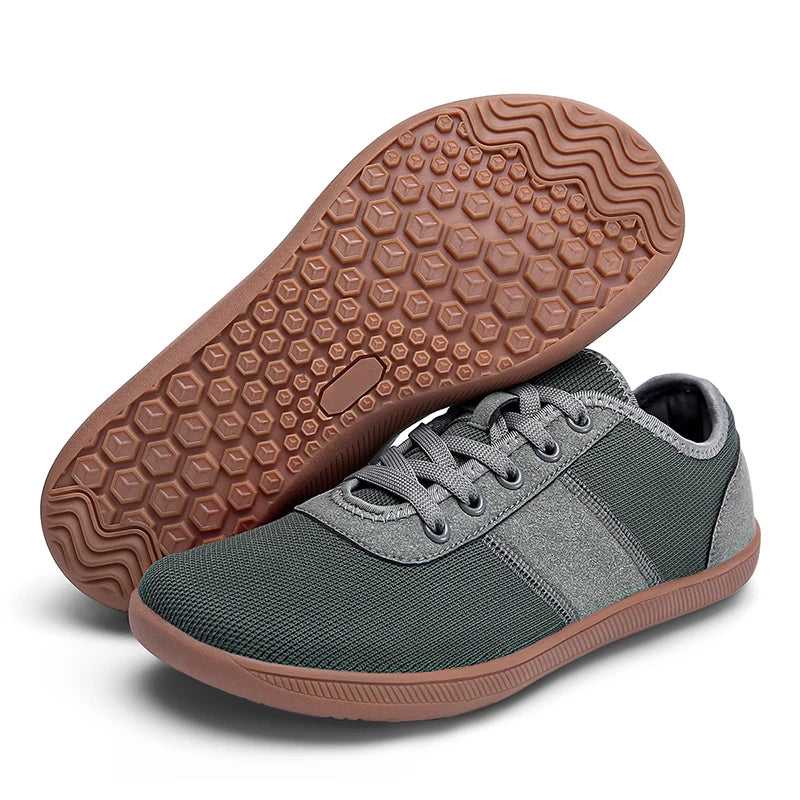 Herren Wanderschuhe mit breiter Zehenpartie und atmungsaktivem Material bieten optimalen Komfort und Unterstützung für Outdoor-Aktivitäten. 9