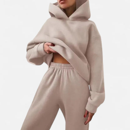 Calira | Modernes Freizeit Set mit Hoodie und Jogginghose Damen