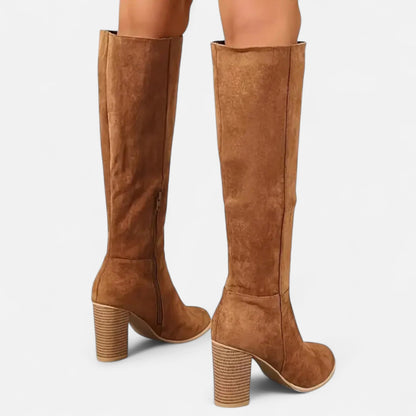 Calyra | Overknee Boots mit Absatz im cleanen Look