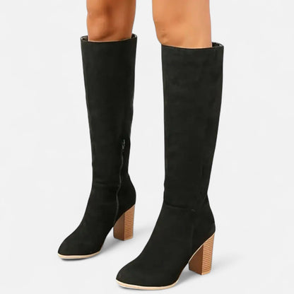 Calyra | Overknee Boots mit Absatz im cleanen Look