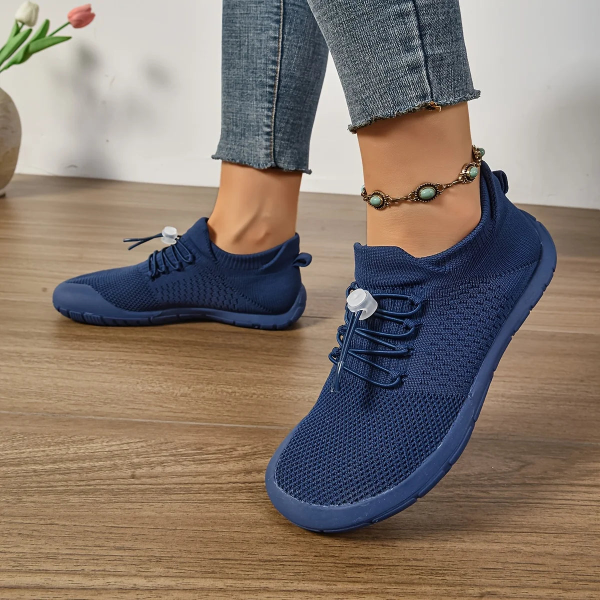 Atmungsaktive Damen Sneaker mit breiter Passform bieten optimalen Komfort und Stil. Ideal für den Alltag und sportliche Aktivitäten, sorgen sie 2
