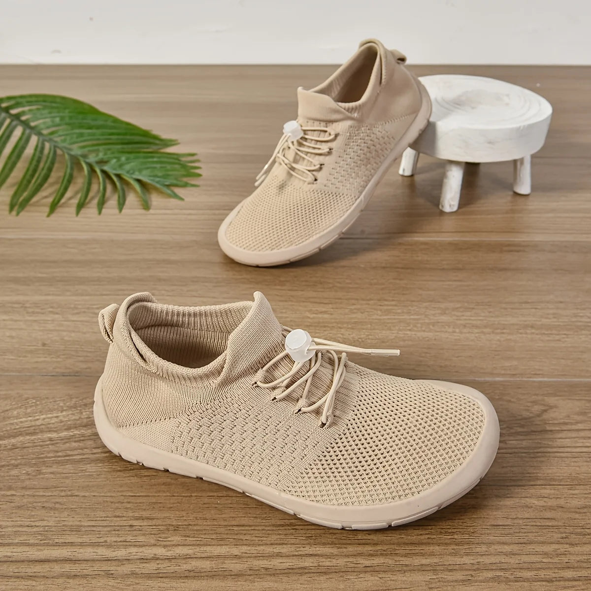 Atmungsaktive Damen Sneaker mit breiter Passform bieten optimalen Komfort und Stil. Ideal für den Alltag und sportliche Aktivitäten, sorgen sie 3