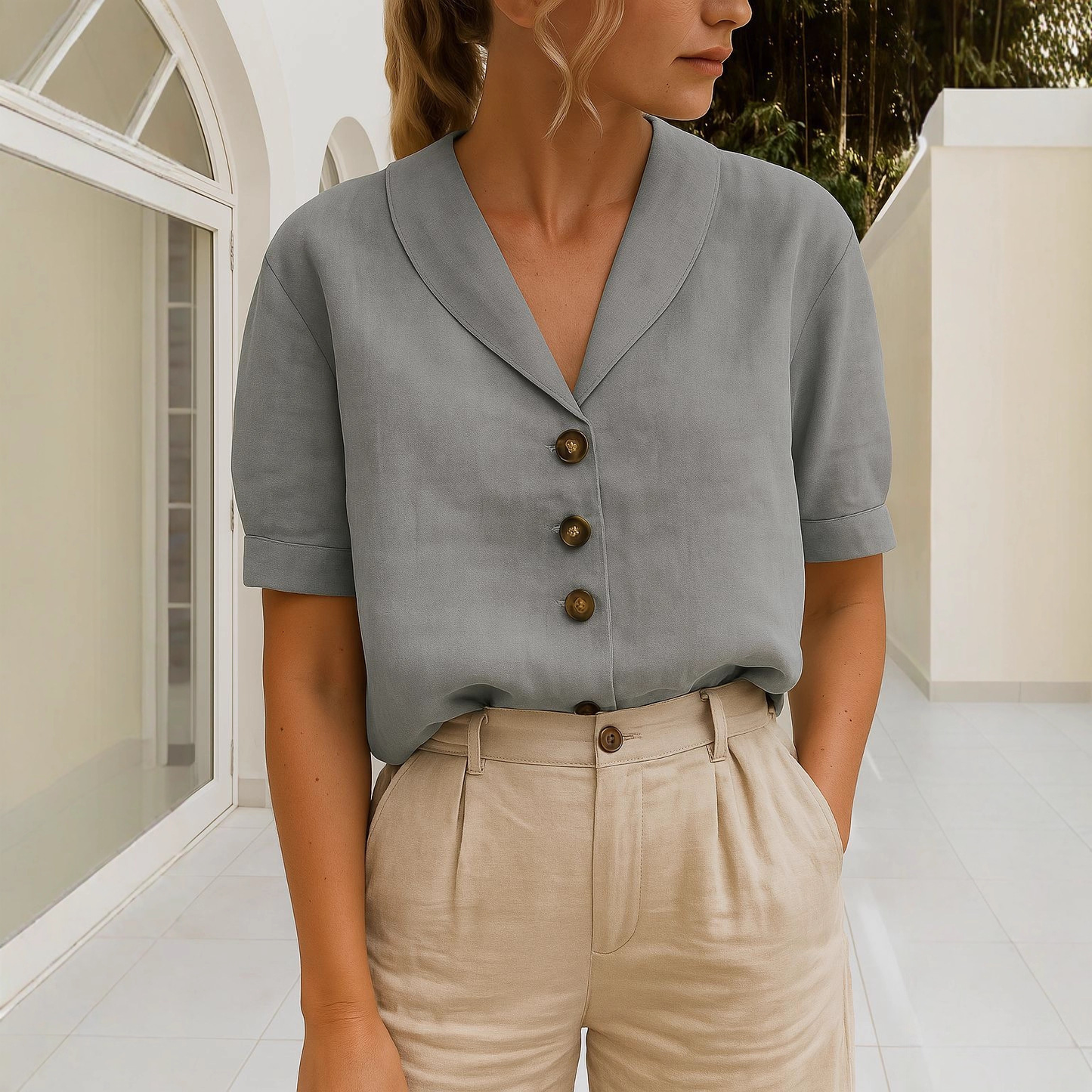 Clara | Damen Bluse mit Reverskragen und Knopfleiste