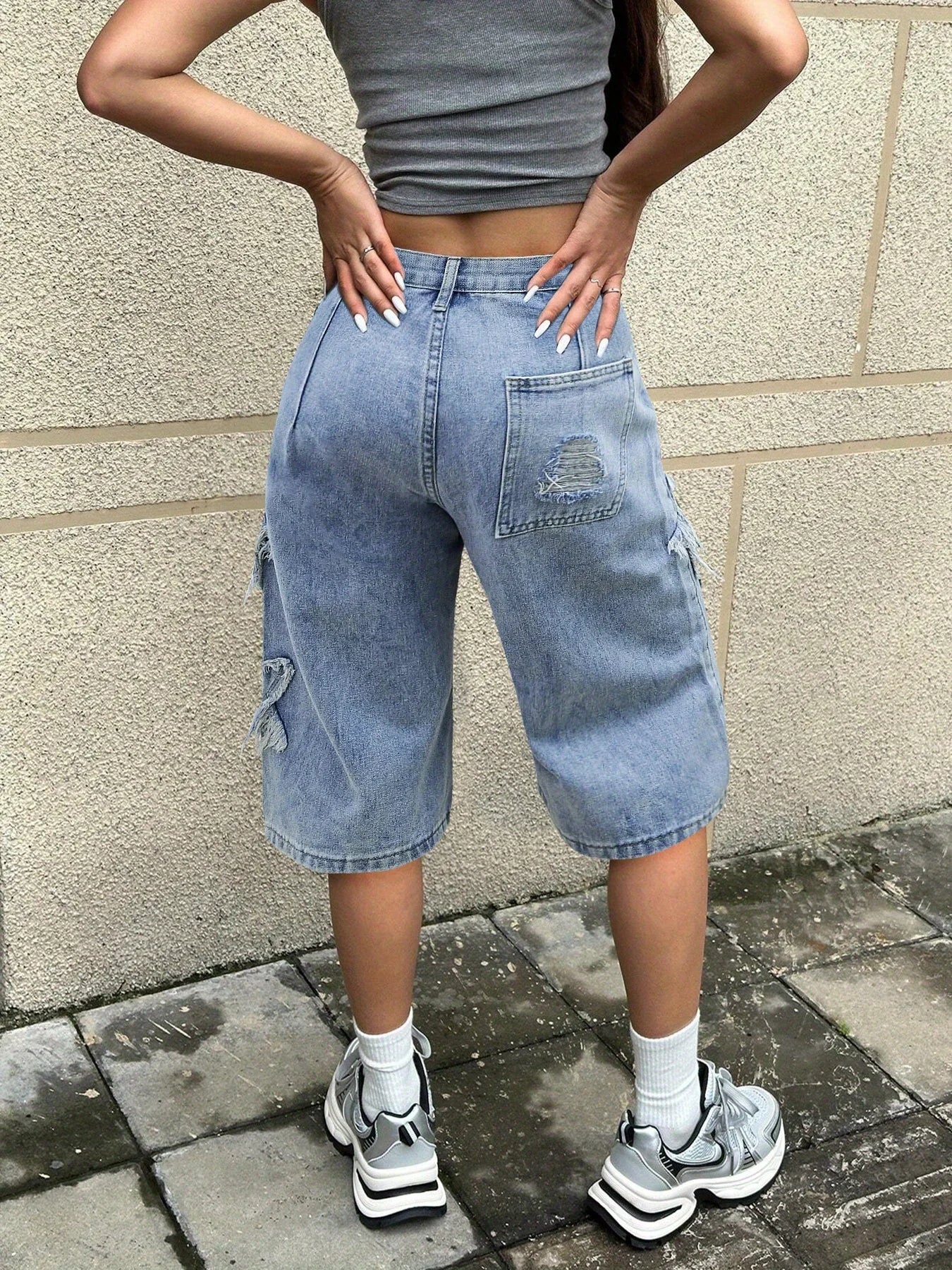 Luna | Baggy Jorts aus hellem Denim mit Stern-Detail