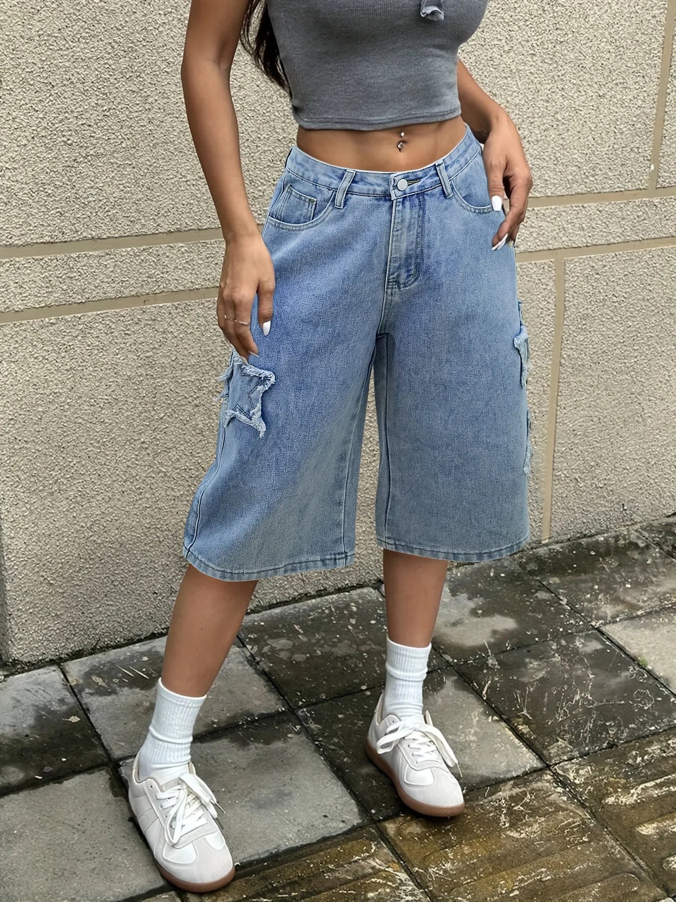 Luna | Baggy Jorts aus hellem Denim mit Stern-Detail