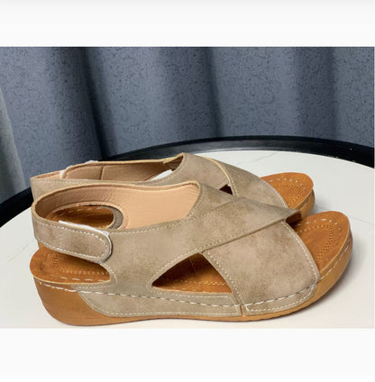 Solea Comfort | Damen Sandalen mit stützendem Fussbett und Klettverschluss