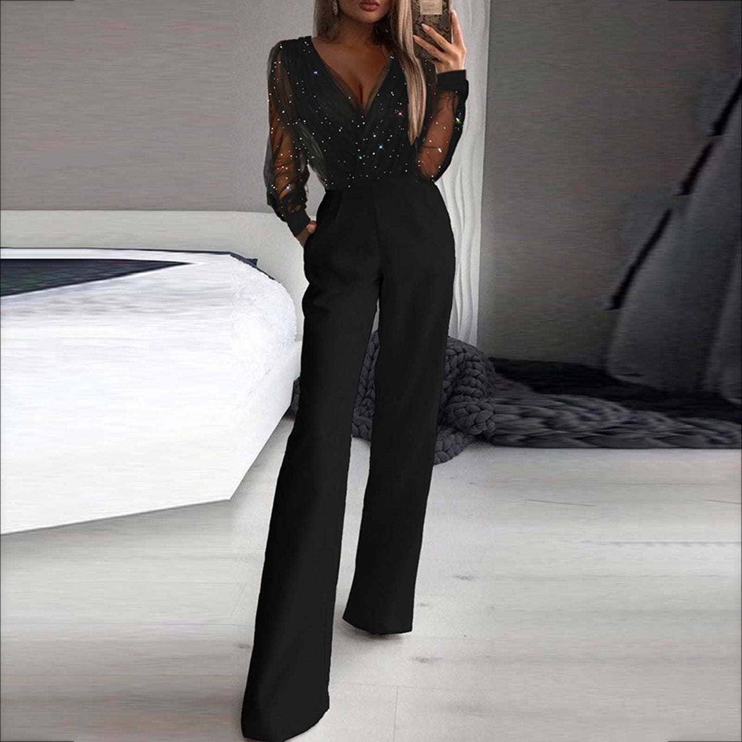 Valeria | Damen Jumpsuit mit V-Ausschnitt und Strassdetails