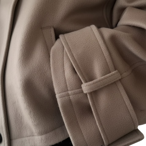 Velina | Elegante Kurzjacke mit modernem Minimal Design für Damen
