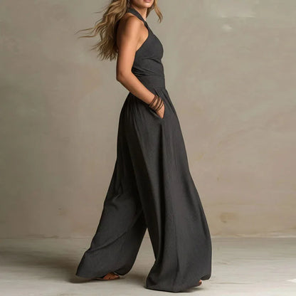 Yuna | Jumpsuit mit Halterneck und weitem Bein